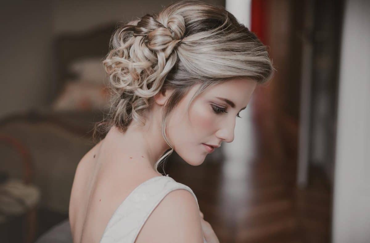 Créer un chignon de mariage parfait en tant qu'invitée idées et astuces pour une coiffure réussie