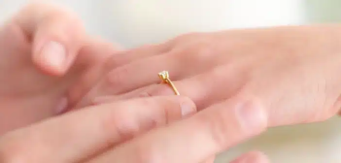 Une bague de fiançailles