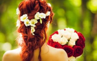 Pourquoi utiliser des couronnes de fleurs le jour de votre mariage ? Pourquoi utiliser des couronnes de fleurs le jour de votre mariage ?